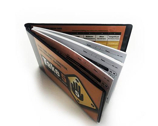 Harte schwarze PVC-Abdeckungen - mit gekapselter Take 5-Abdeckung